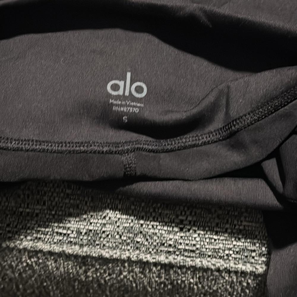 Alo size small Black ankle Leggings - Picture 4 of 5